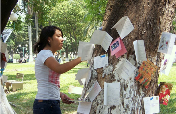El Salvador: Ausstellung von Grußkarten am Tag der verschwundenen Kinder 2009